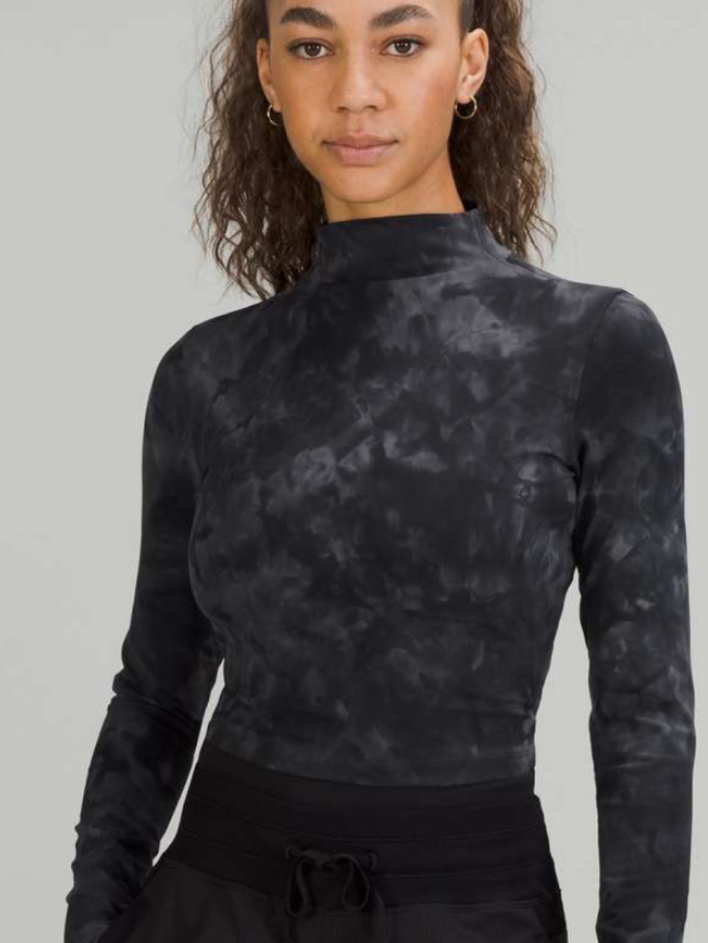 lululemon athletica Black Long-Sleeve Mock Neck Crop Top